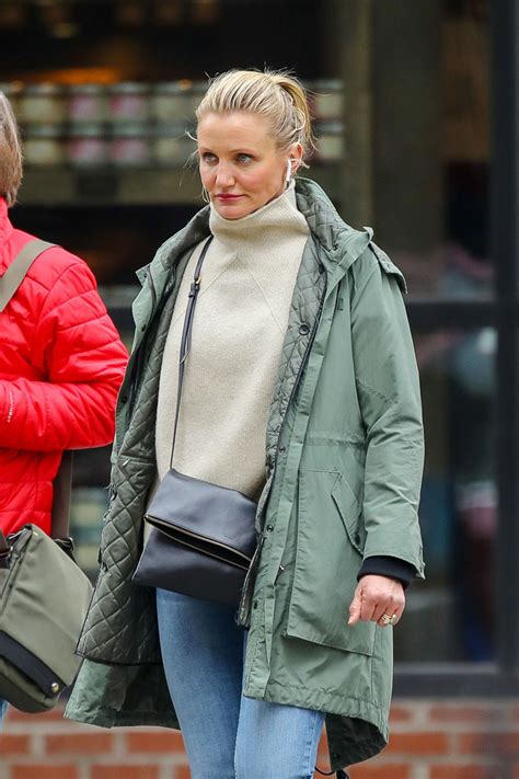 cameron diaz outfits.